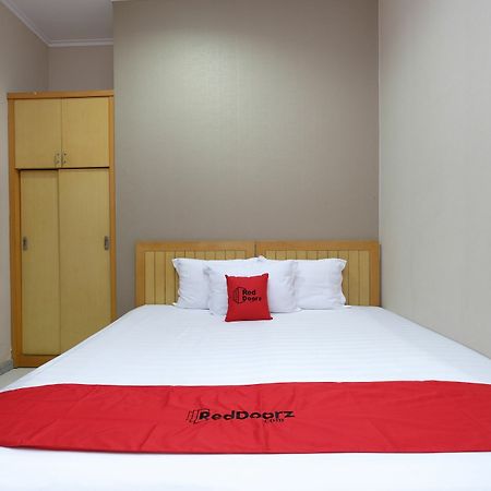 Reddoorz Plus Near Simpang Lima Семаранг Экстерьер фото
