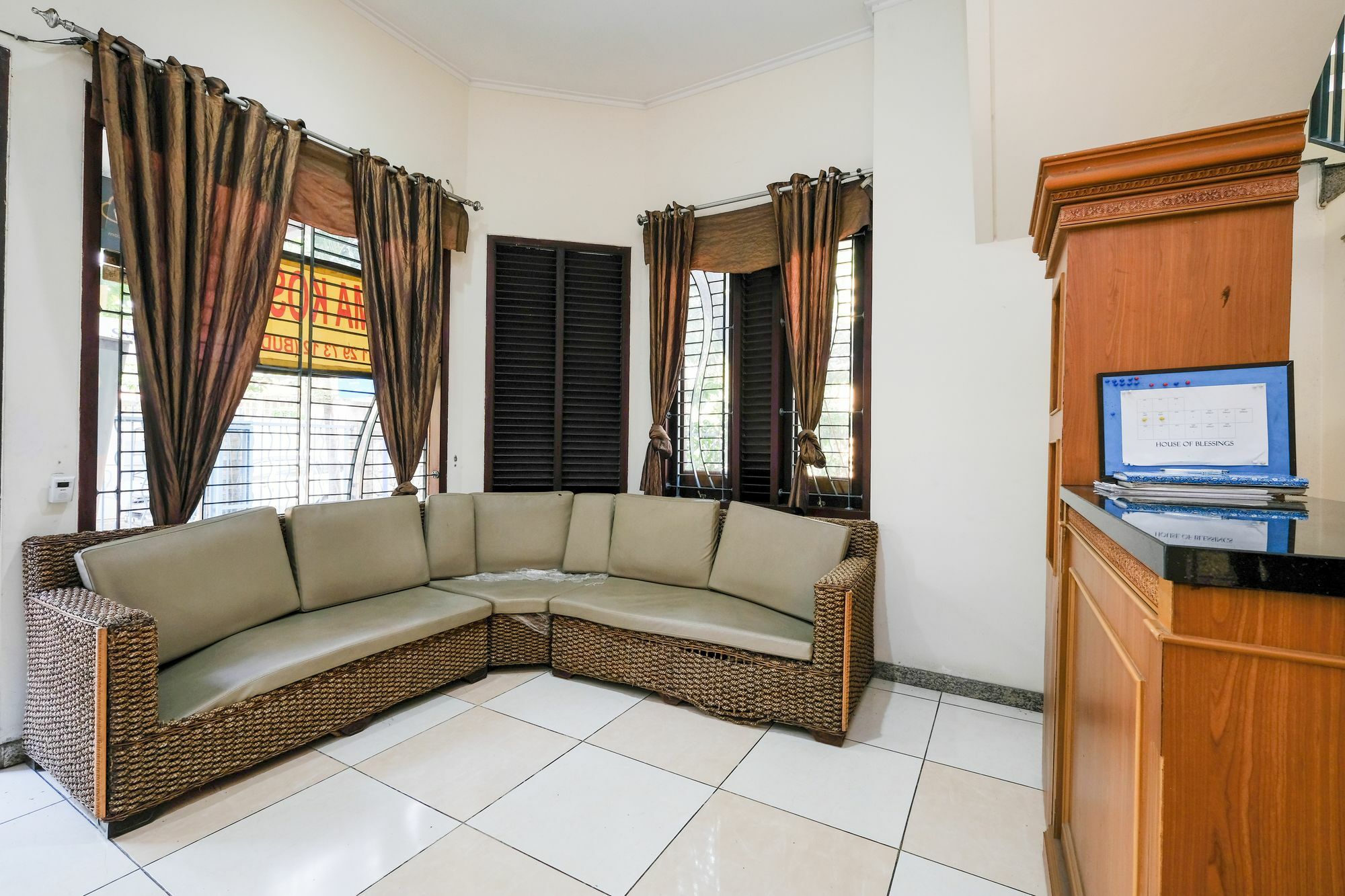 Reddoorz Plus Near Simpang Lima Семаранг Экстерьер фото