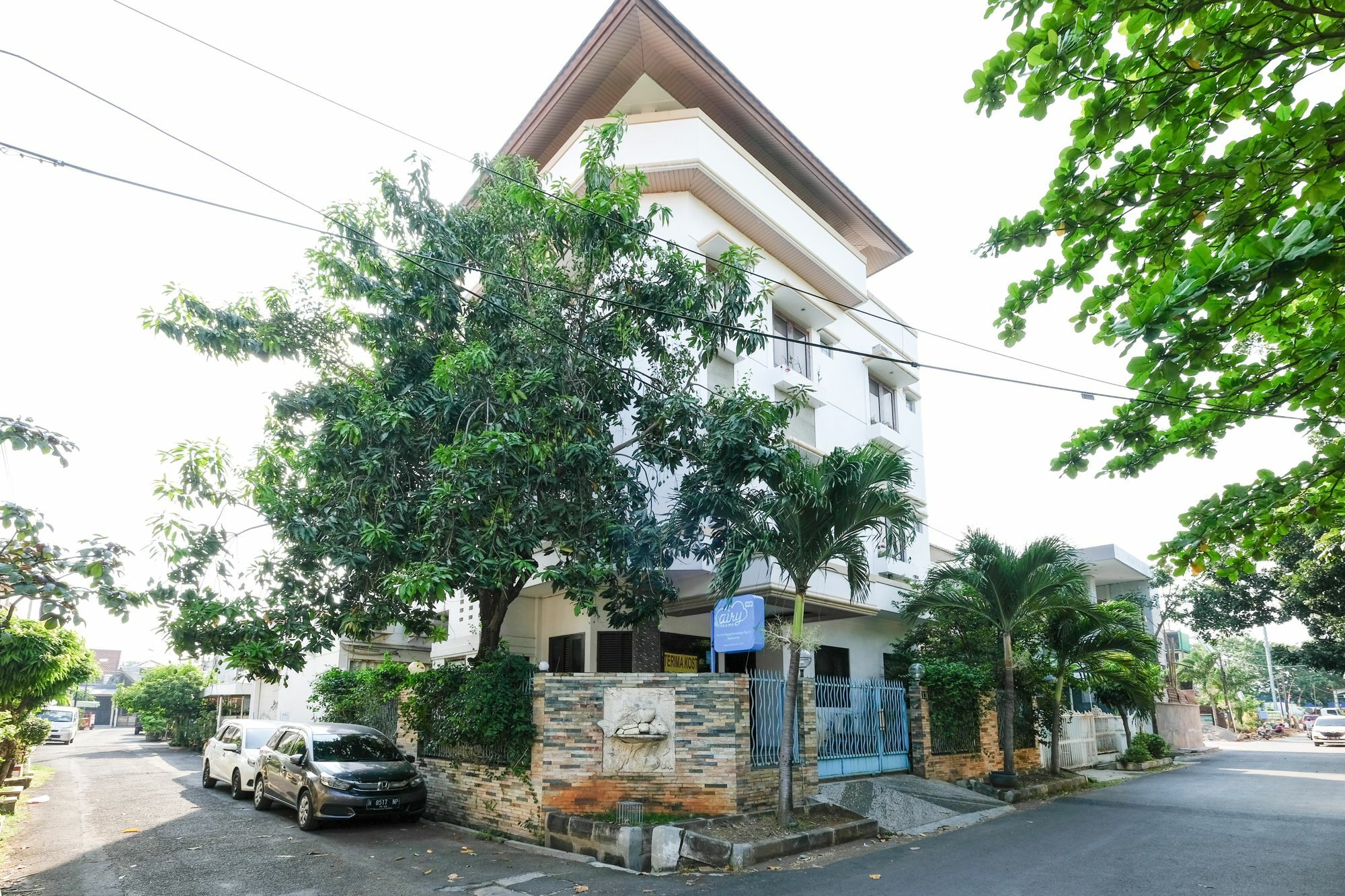 Reddoorz Plus Near Simpang Lima Семаранг Экстерьер фото