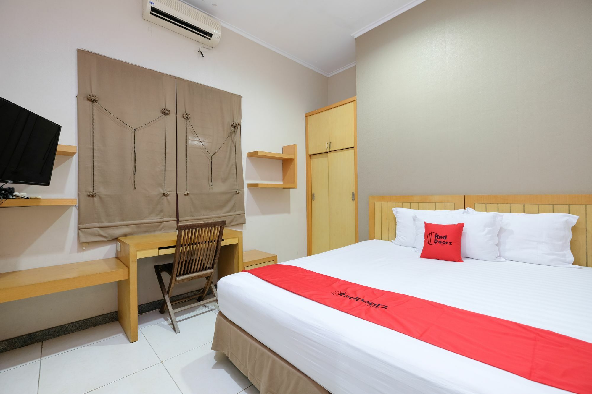 Reddoorz Plus Near Simpang Lima Семаранг Экстерьер фото